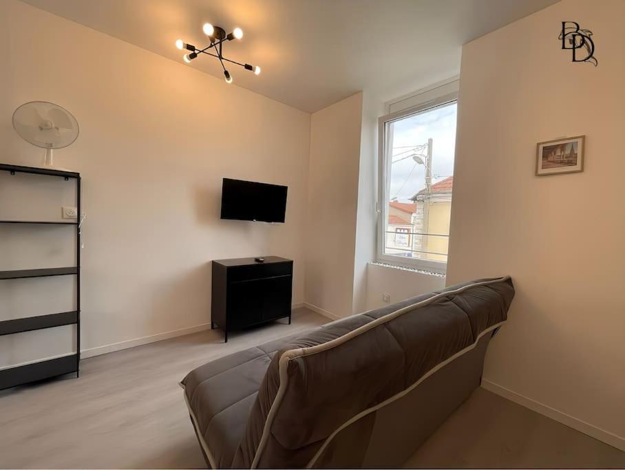 B1 T3 60 M2 Cosy 7min Proche Gares Apartment Roanne